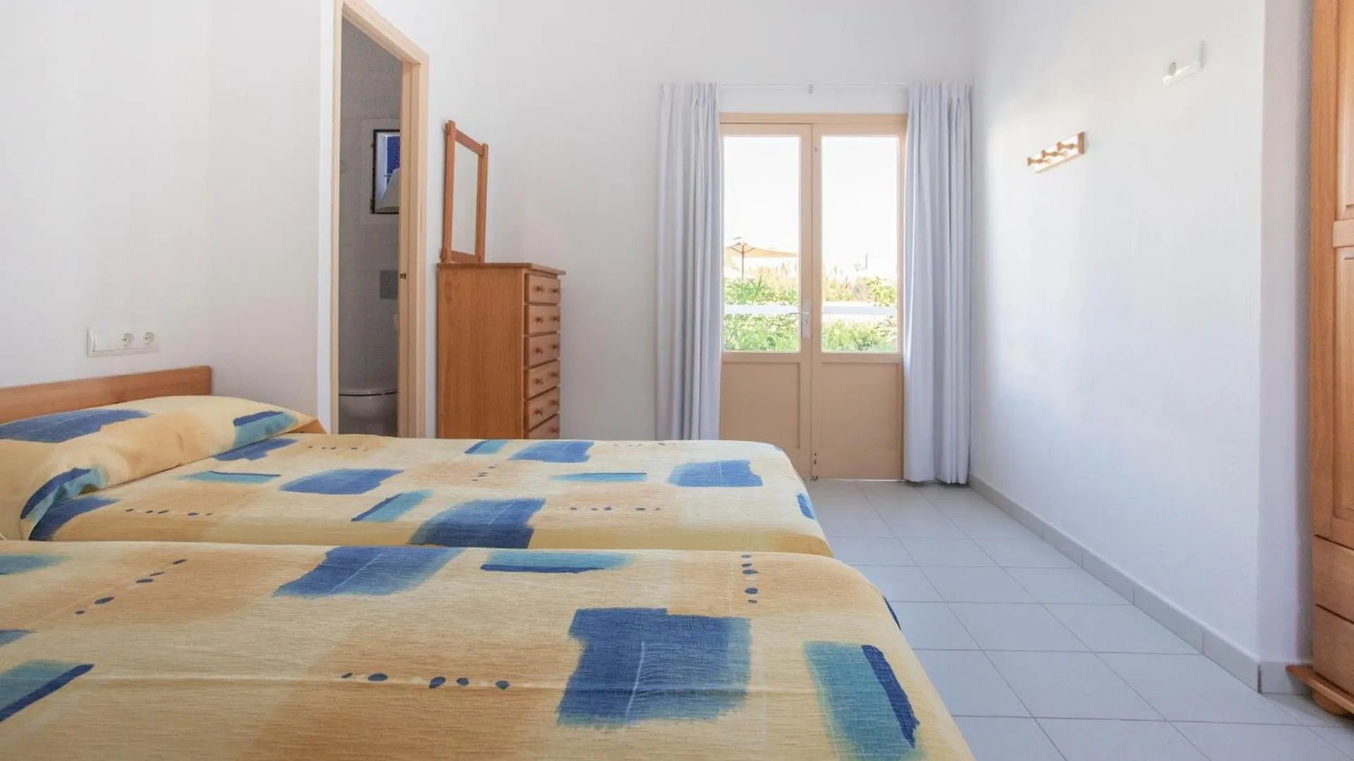 Hostal Mayans Es Pujols 2*,  Španělsko